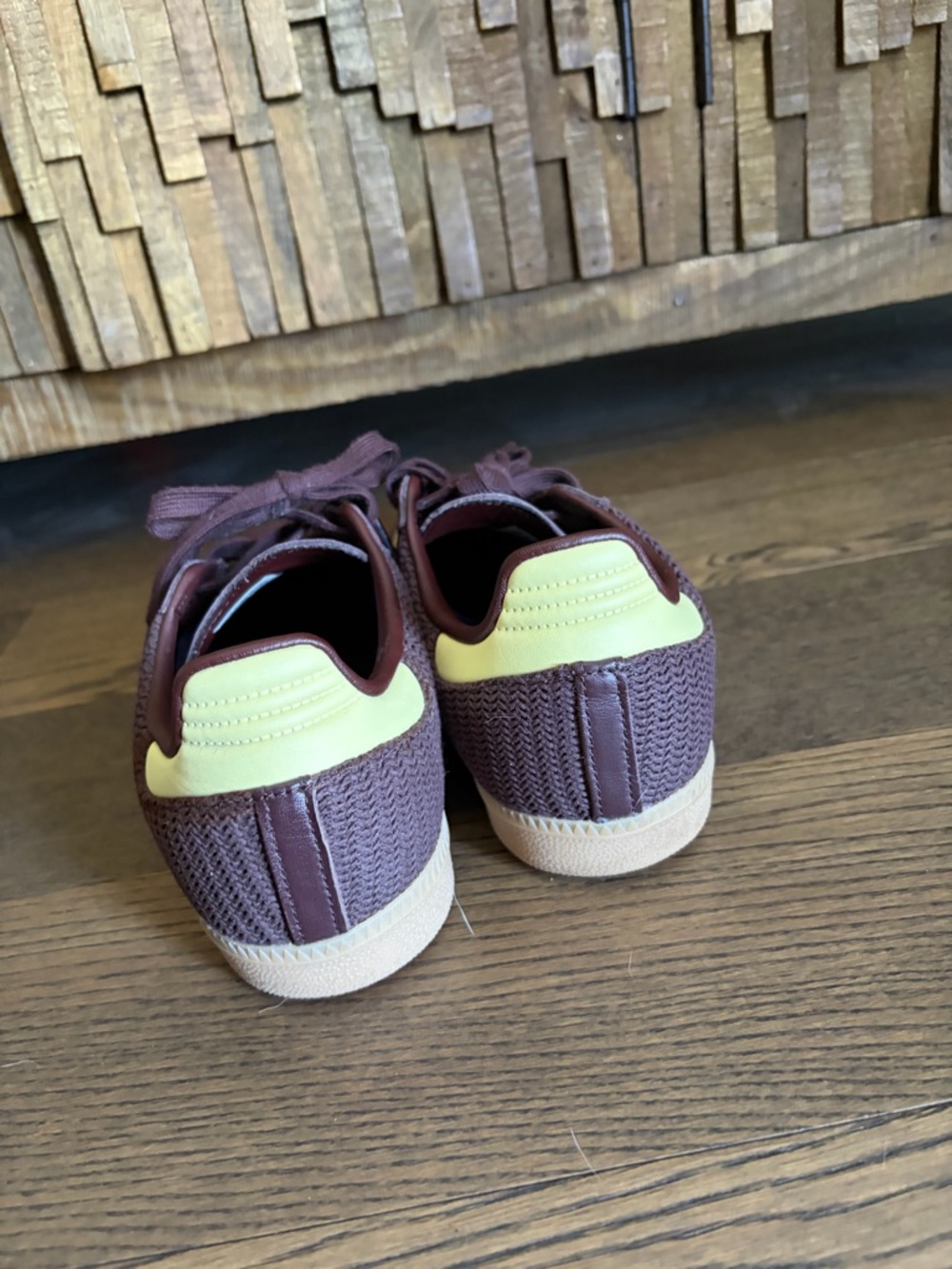 Women's Adidas Samba OG - Shadow Brown/Powder Yellow size 9 - Picture 11 of 14